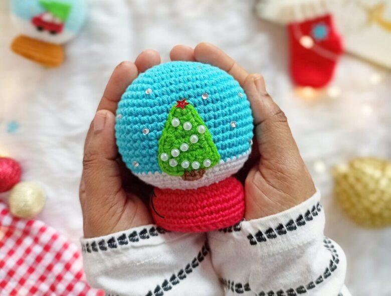 Crochet snowglobe ornament