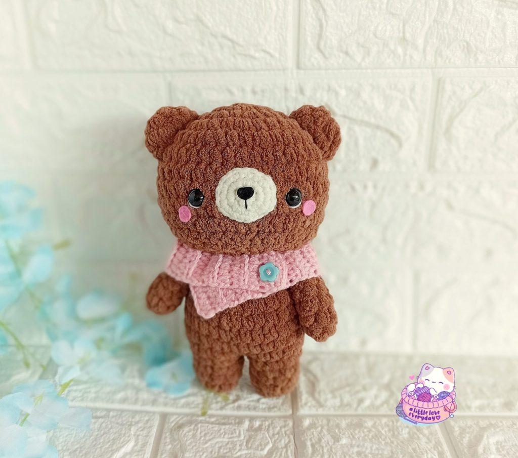 Amigrumi plush bear