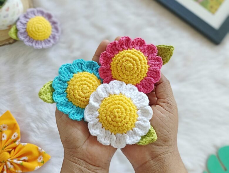 Crochet daisy flower