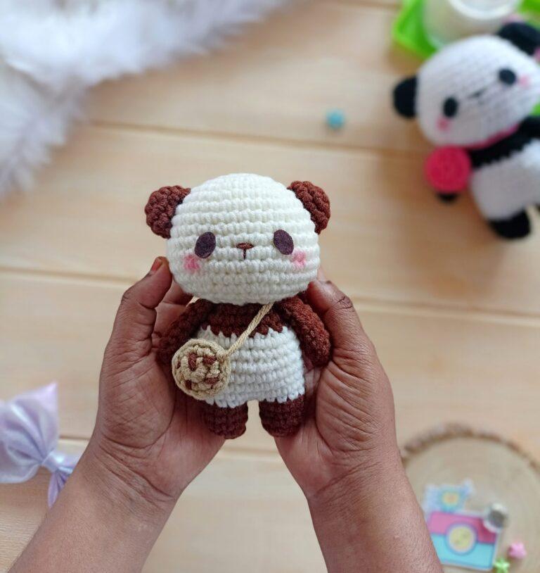 Amigurumi panda