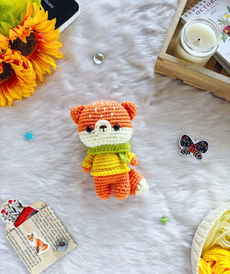 Amigurumi fox
